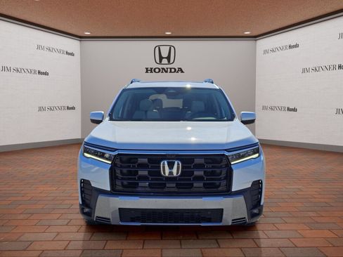 New 2026 Honda Pilot Touring image 2