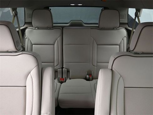 Certified 2023 GMC Yukon XL Denali image 12