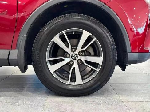 Used 2018 Toyota RAV4 XLE w/ Plus Extra Value Package AWD/4WD image 17