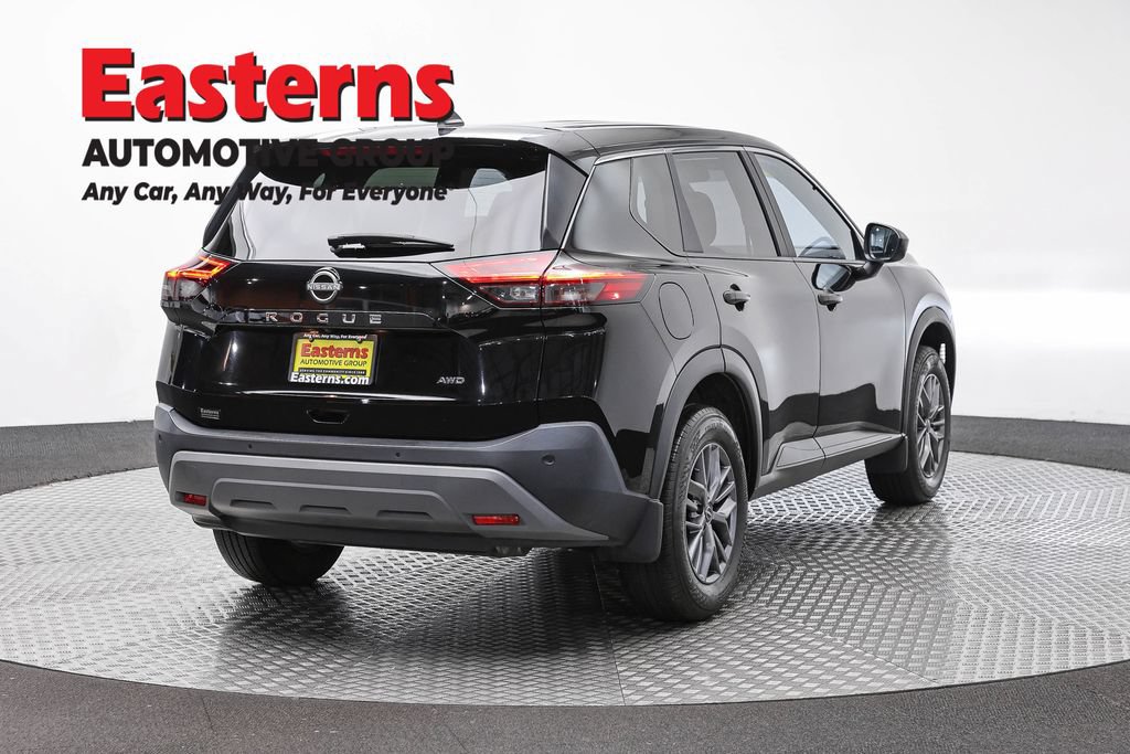 Used 2023 Nissan Rogue S AWD/4WD image 6