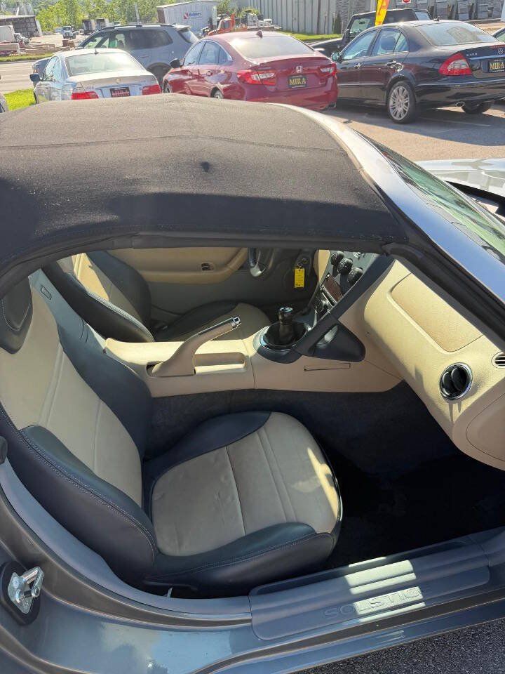 Used 2006 Pontiac Solstice Convertible w/ Premium Package RWD image 19