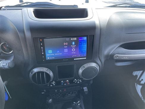 Used 2014 Jeep Wrangler Sport image 18