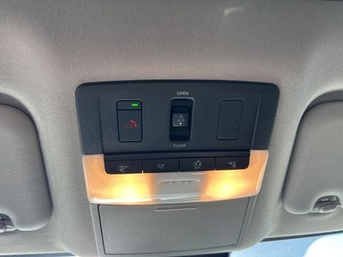 Used 2024 Nissan Sentra SR w/ SR Premium Package image 22