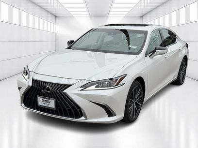 Certified 2023 Lexus ES 250 w/ Premium Package