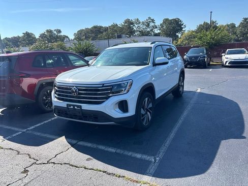 Used 2025 Volkswagen Atlas SE FWD image 1