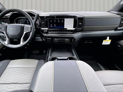 New 2026 Chevrolet Silverado 2500 ZR2 AWD/4WD image 2