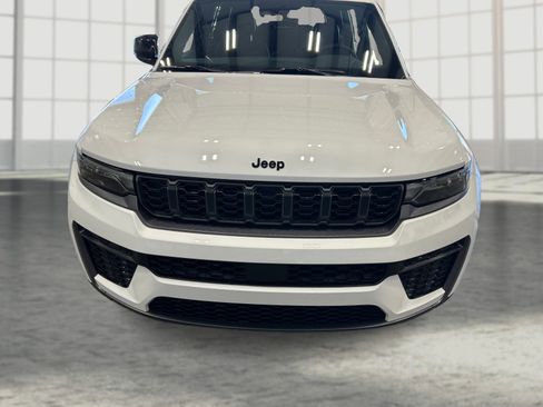 New 2026 Jeep Grand Cherokee L 4WD image 22