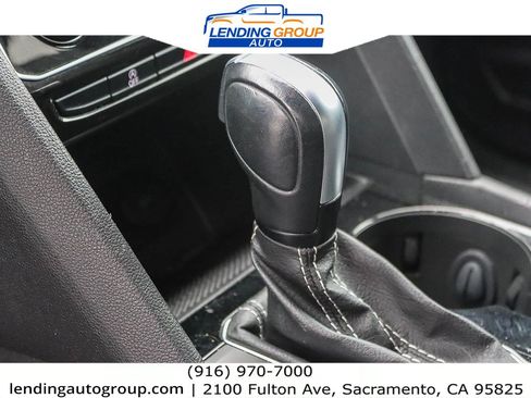 Used 2022 Volkswagen Atlas Cross Sport SE image 17