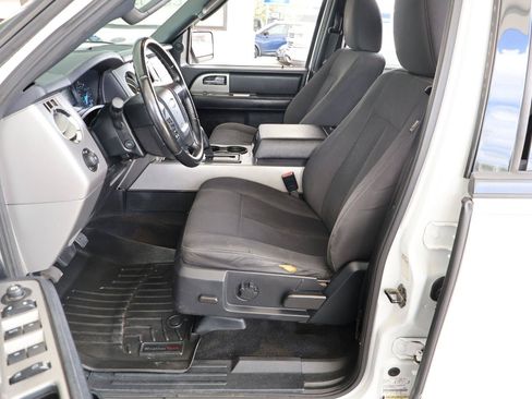 Used 2017 Ford Expedition XLT RWD image 13