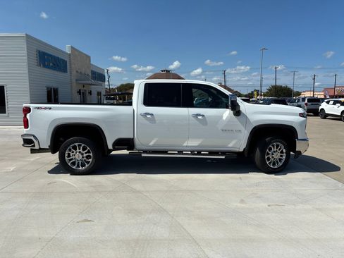 Used 2024 Chevrolet Silverado 2500 LTZ w/ LTZ Premium Package AWD/4WD image 2