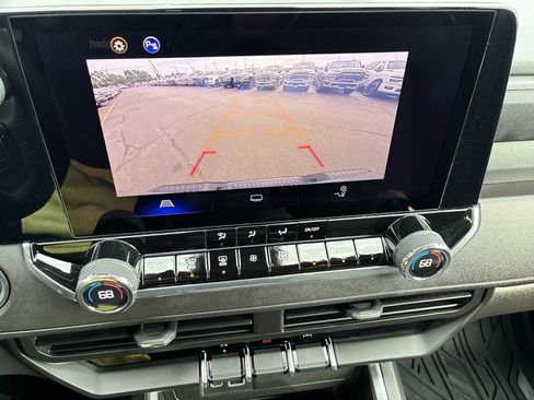 Used 2025 Chevrolet Colorado Trail Boss AWD/4WD image 23