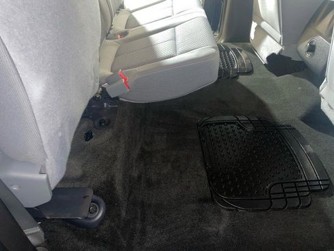 Used 2011 Ford F150 XLT w/ XLT Chrome Pkg image 19