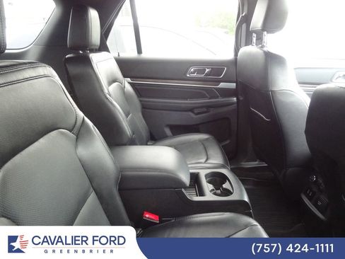 Used 2018 Ford Explorer Limited w/ Equipment Group 301A AWD/4WD image 9