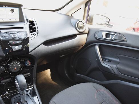 Used 2016 Ford Fiesta SE w/ Equipment Group 201A FWD image 17