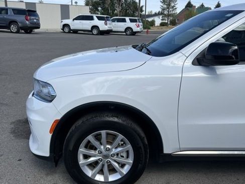 Used 2024 Dodge Durango SXT image 5