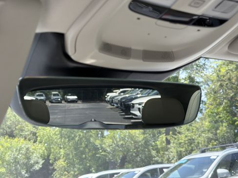 Certified 2024 Volvo XC60 B5 Core w/ Protection Package Premier AWD/4WD image 27