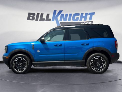 Certified 2025 Ford Bronco Sport Outer Banks w/ Outer Banks Tech Package+ AWD/4WD image 2