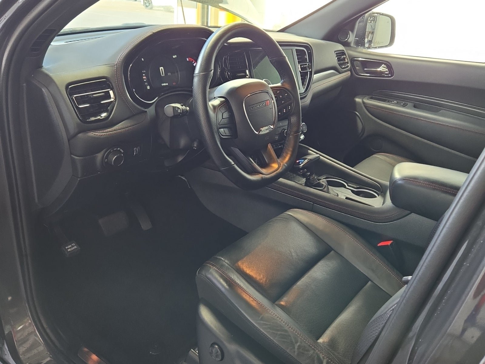 Used 2025 Dodge Durango GT AWD/4WD image 7