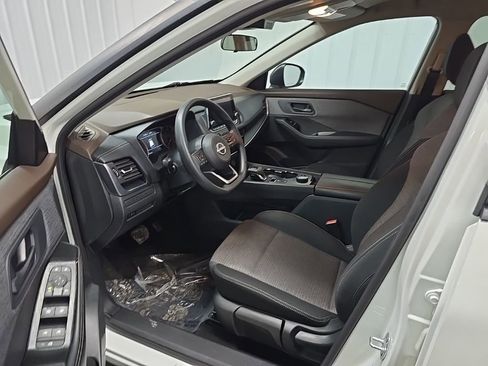 Used 2022 Nissan Rogue S AWD/4WD image 28