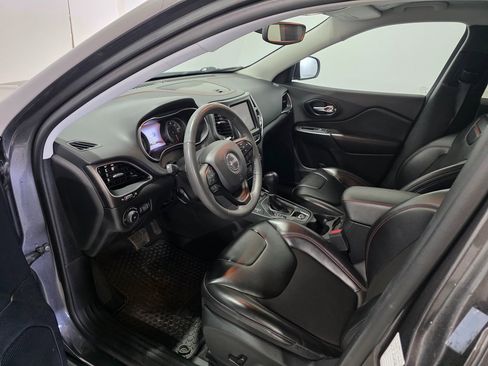 Used 2022 Jeep Cherokee Trailhawk w/ Trailer Tow Group image 17