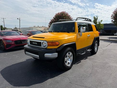 Used 2007 Toyota FJ Cruiser 4WD w/ Upgrade Pkg 1 image 1