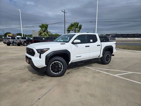New 2026 Toyota Tacoma TRD Off-Road AWD/4WD image 3