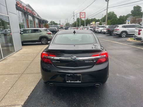 Used 2017 Buick Regal Sport Touring FWD image 4