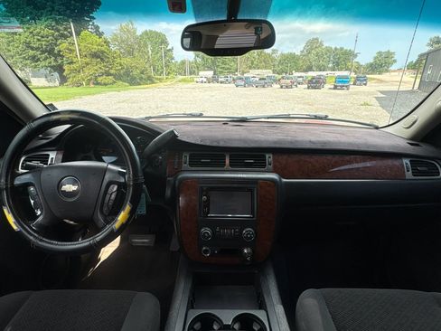 Used 2007 Chevrolet Avalanche LT AWD/4WD image 11