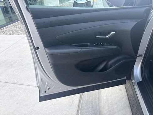 Used 2025 Hyundai Tucson SEL FWD image 12