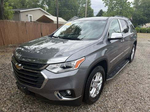 Used 2019 Chevrolet Traverse LT FWD image 1