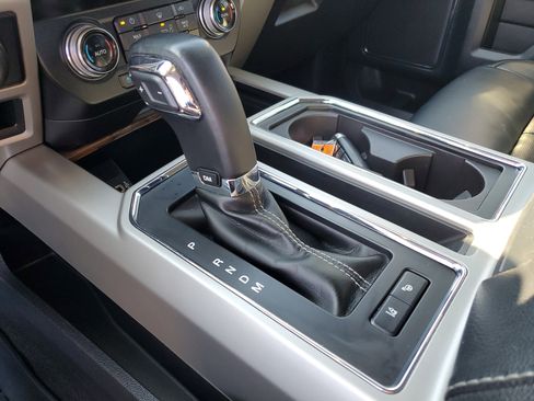 Used 2019 Ford F150 Lariat w/ Equipment Group 502A Luxury image 32