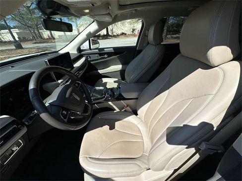 Used 2022 Lincoln Nautilus Reserve w/ Equipment Group 201A image 11