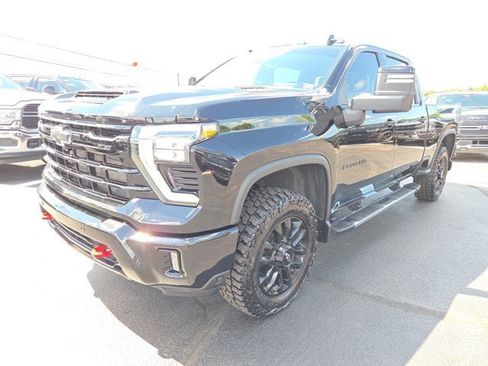 Used 2026 Chevrolet Silverado 2500 LTZ w/ Trail Boss Package AWD/4WD image 2