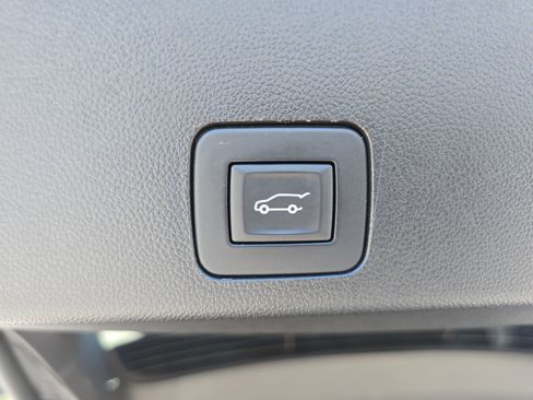 Used 2023 Buick Encore GX Select w/ Sport Touring Package FWD image 13