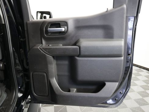 Used 2020 Chevrolet Silverado 1500 Custom w/ Custom Value Package image 21