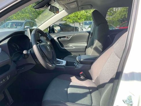 Certified 2025 Toyota RAV4 XLE AWD/4WD image 17