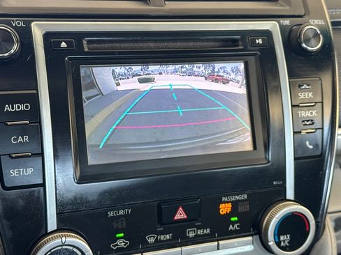 Used 2014 Toyota Camry LE FWD image 18