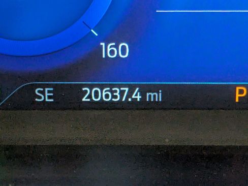 Certified 2022 Ford Escape SEL w/ Technology Package image 17