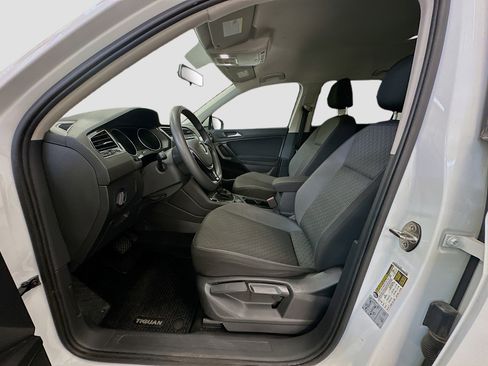 Used 2021 Volkswagen Tiguan S image 13