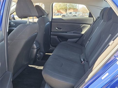 Used 2024 Hyundai Elantra SEL image 6