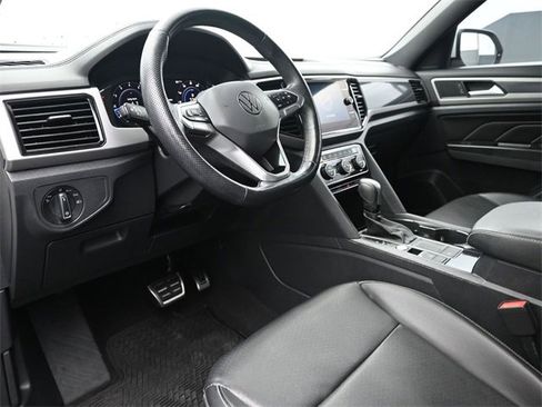 Used 2020 Volkswagen Atlas Cross Sport SEL R-Line image 8