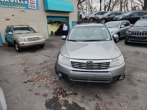 Used 2010 Subaru Forester 2.5X Premium w/ Popular Equipment Group 7B image 5