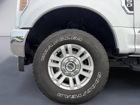 Used 2019 Ford F350 XLT w/ XLT Value Package AWD/4WD image 9