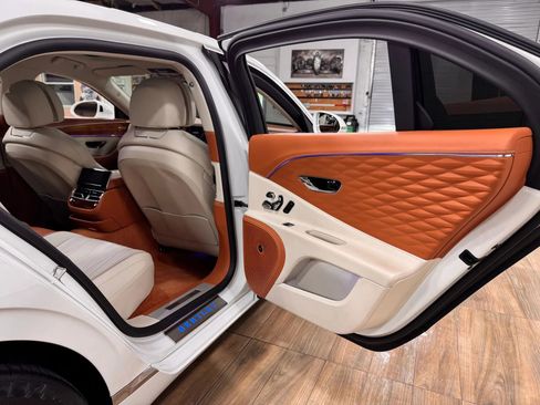 Used 2020 Bentley Flying Spur W12 AWD/4WD image 17