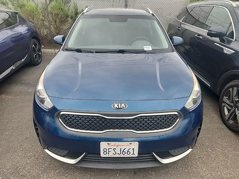 Used 2019 Kia Niro LX image 2