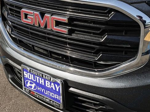 Used 2018 GMC Terrain SLE image 11