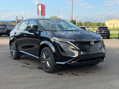 Used 2023 Nissan Ariya AWD image 1