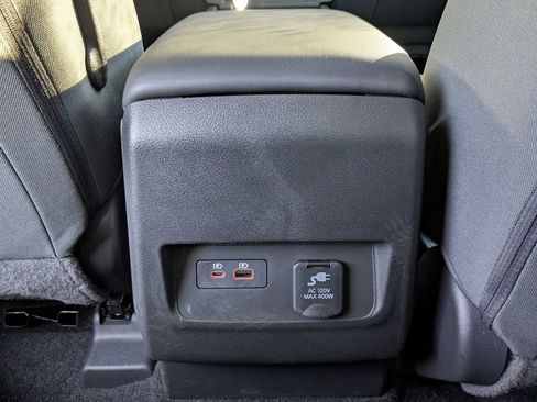 Used 2024 Nissan Frontier SV w/ SV Convenience Package image 25