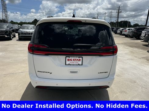 Used 2025 Chrysler Pacifica Limited FWD image 9