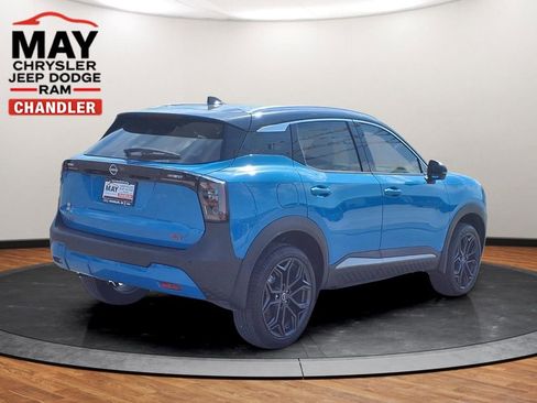 Used 2025 Nissan Kicks SR FWD image 19